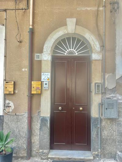 Scalinata del Nespolo Acitrezza
