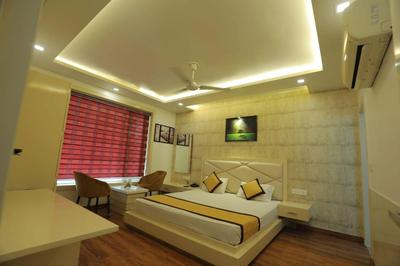 White Karpet Premium Hotel