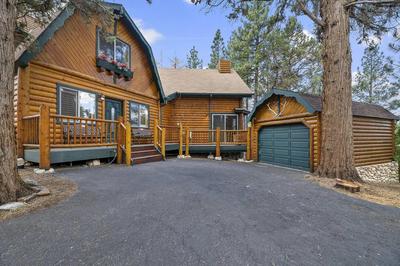 All Seasons Lodge - New 2 bedroom and loft House in Big Bear Lake Gameroom Spa Deck BBQ Firepit Wet Bar Fireplace Views
