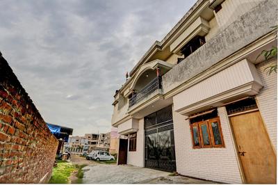 SPOT ON Avantika Guest House