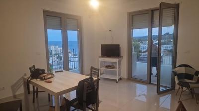 Angela Vista mare Castro