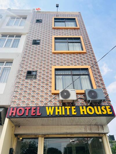 Hotel White House