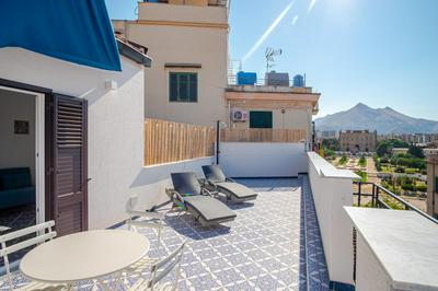 Zisa Top Romantic Terrace & Private outdoor Jacuzzi