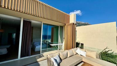 Bella Vista Green Coast Palase