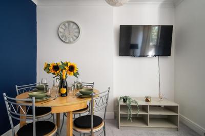 Gorgeous 2Bed Apartment in Fulham, London