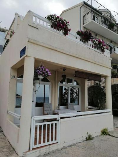 Studio apartment Milna, Hvar Buratovic