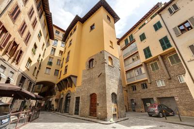 Salterelli Apartments by Mamo Florence