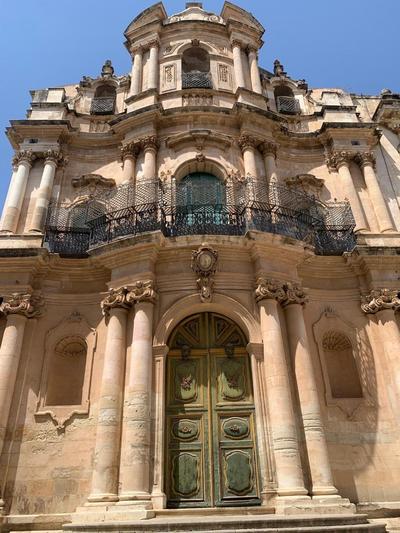 LA CASA DELLA MADONNINA