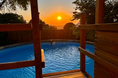 Fee4Me Cabin with pool and garden