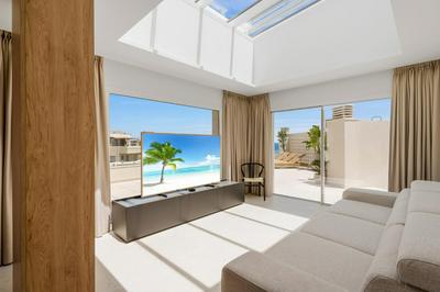 Penthouse with pool by Costarentals - Ref 214