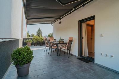 Apartman IV u centru Kutine.