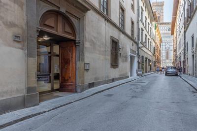 Charming Loft Near the Duomo Cathedral
