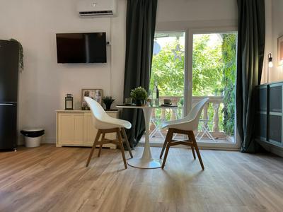 Apartament de la Madrona 1st floor Easy street parking