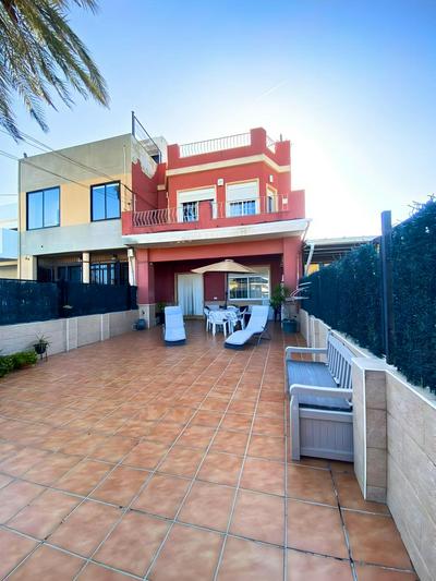 Casa Pepi, Jacuzzi, Oceanogràfic, City of Arts, RioTuria 5min