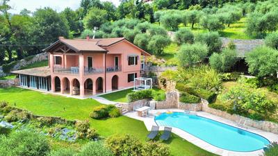 Villa Certi Olivi