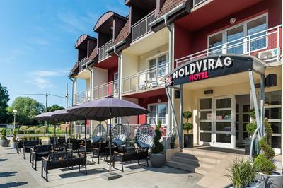 Holdvirág Hotel