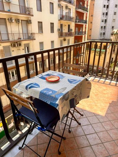 Maman Suite, city center near Molo Beverello