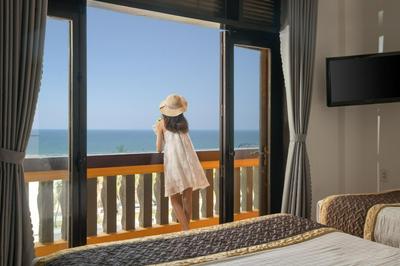 Zenta Sea View Hotel