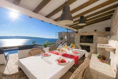 Enticing Sunset Villa With Magnificent Sea ViewS