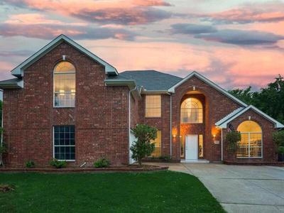 Captivating 6BR 3BA Holiday Home with Pool & Fire Pit