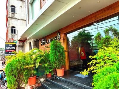 Hotel Royal Crown Puri - A Royal Stay - Fully Air Conditioned with Great Location - Best Seller