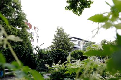 NIEB by ROCKCHAIR Apartments l SUPERHOST Status l 3 Bedrooms Boxspringbeds 3 Bathrooms in Center "Kurfürstendamm" - Cozy Family & Business Flair welcomes y