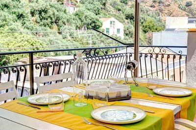 Zina Suite In Giardini Naxos