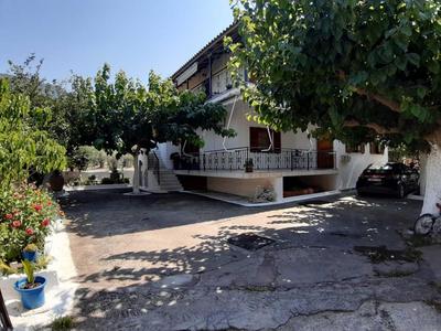 Glyfada's Family Apartment