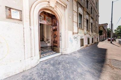 SUNSHINE HOSTEL