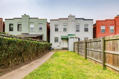 Cozy spacious family home near Carytown fully fenced