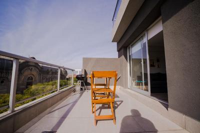 Elegante y Moderno Departamento Con Terraza