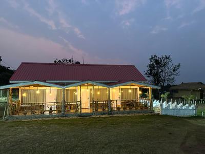 The Hill Site Lodge & Camp