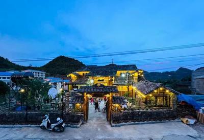 Khói Homestay and Restaurant