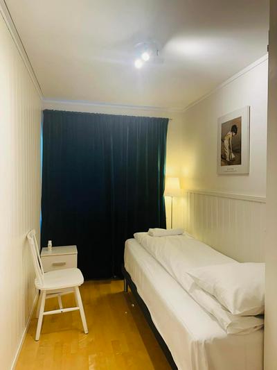 "Arctic Inn", Homestay with Friendly Hosts, Northern Light Trips and Car Rental Available