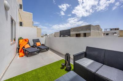 Sleek & Stylish 2BR Accommodation with Large Private Terrace - Close to Saint Julian's & Tigne Shopping Mall