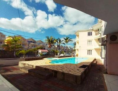 Le Palmier cozy spacious apart near the beach R2