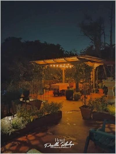 Hotel Rholyn Pura Vida !!