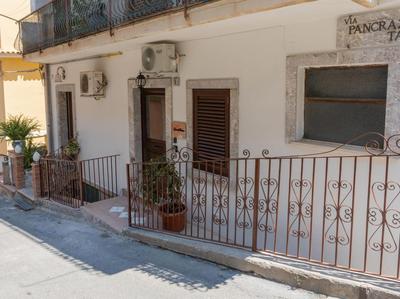 Giazek House