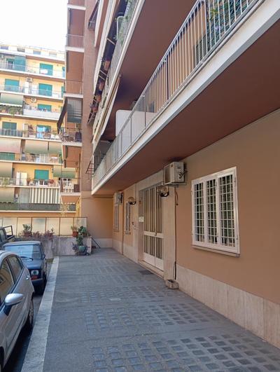 Lella's House vicino Metro A 3 Min a piedi