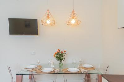 Como Dreams Apartments - Serendipity Suite by Rent All Como
