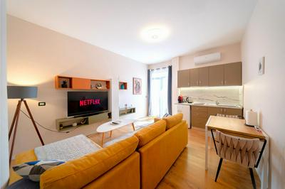 Colorful Comfy Condo CENTRAL Tirana (with Balcony)