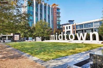 Vibrant Oasis in the Heart of Midtown & Downtown