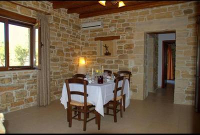 Villa eftichia