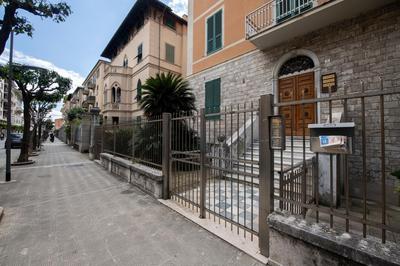 240b - Camera Nord - Affittacamere Sara Home Chiavari, 200Metri dal Mare - BAGNO PRIVATO MA FUORI DALLA STANZA