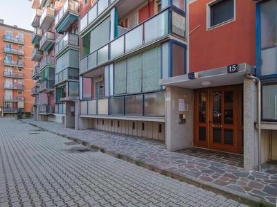 Ihost olmi apartment