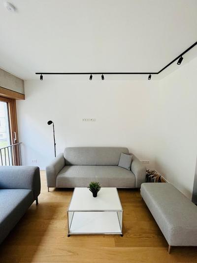 Berlin Mitte: modern bedroom / ensuite bath