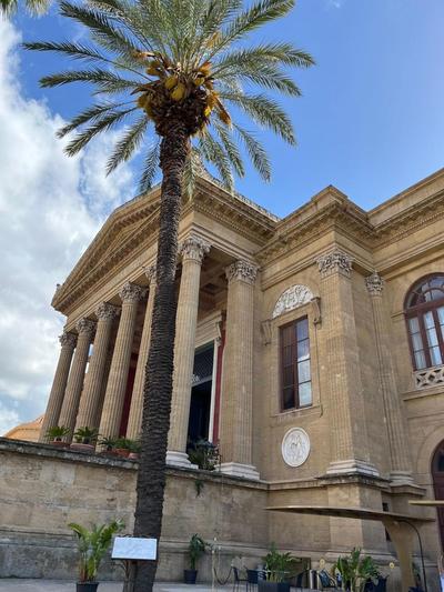 Historical Building - Casa Vacanze Da Ruggero al Massimo