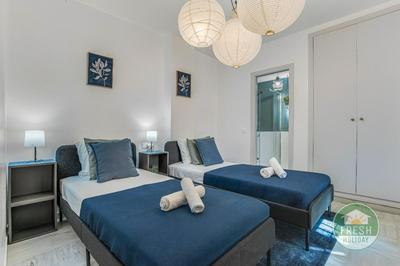 5 seconds to the beach apartment