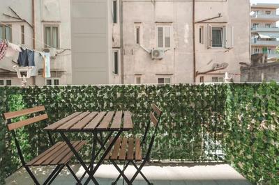 2 Bedroom - Free WiFi - Italian Star Apartment
