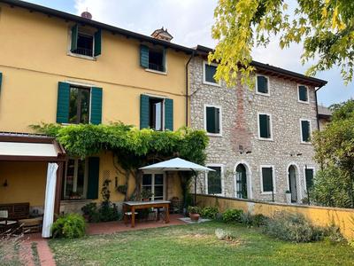 Corte L'Ovo - Country House 15 minutes from the heart of Verona